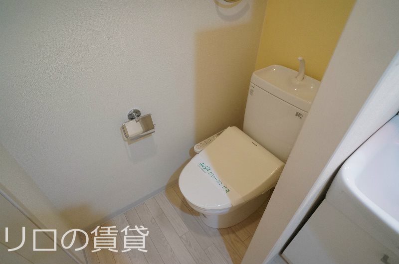 トイレ　別号室