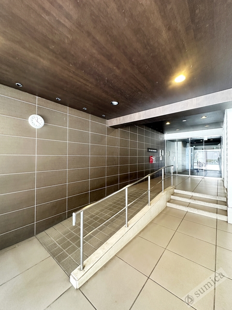 エントランス　エントランスもとってもキレイです♪♪