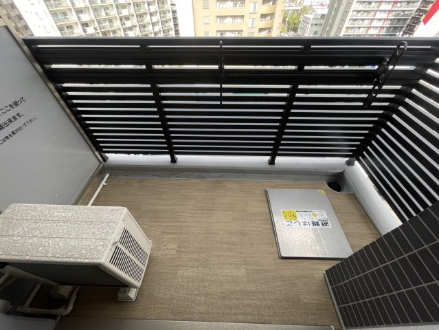 バルコニー　同物件別部屋写真