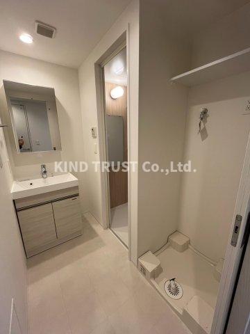 洗面設備　スペースが確保できる洗面所です