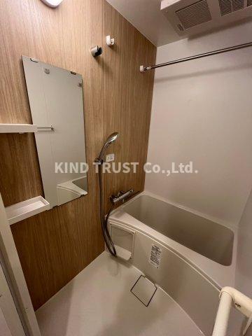 バス・シャワールーム　落ち着いた空間のお風呂です