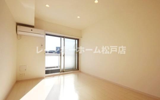 居室・リビング　使いやすい居間です