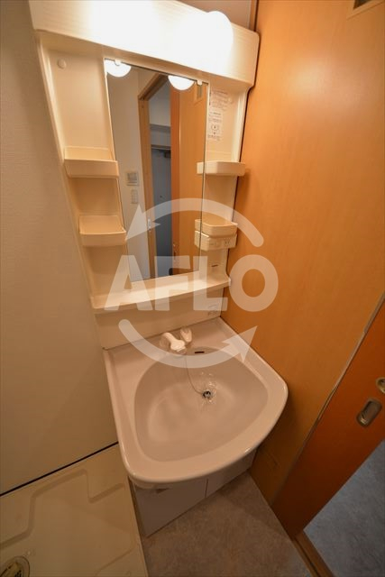 洗面設備　ラシーヌ天王寺　独立洗面台