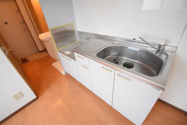 キッチン　同物件、別部屋参考写真