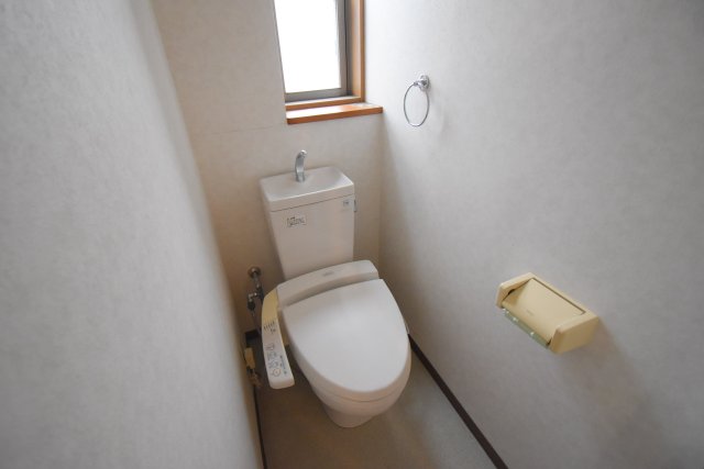 トイレ　同物件、別部屋参考写真