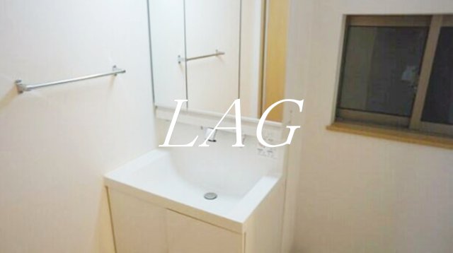 洗面設備　独立洗面台です。