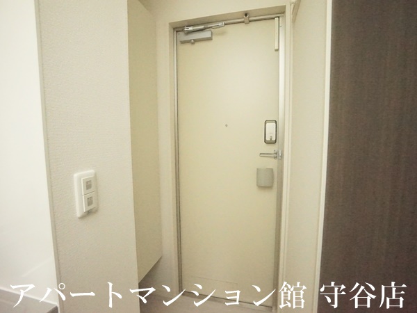 玄関　反転です