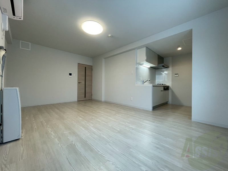 居室・リビング　広々としたリビングですね。使い勝手がよさそうですね！