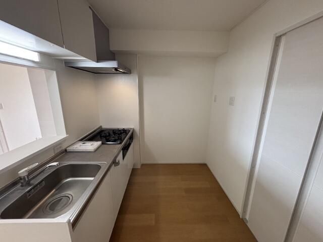 キッチン　別部屋参考写真です