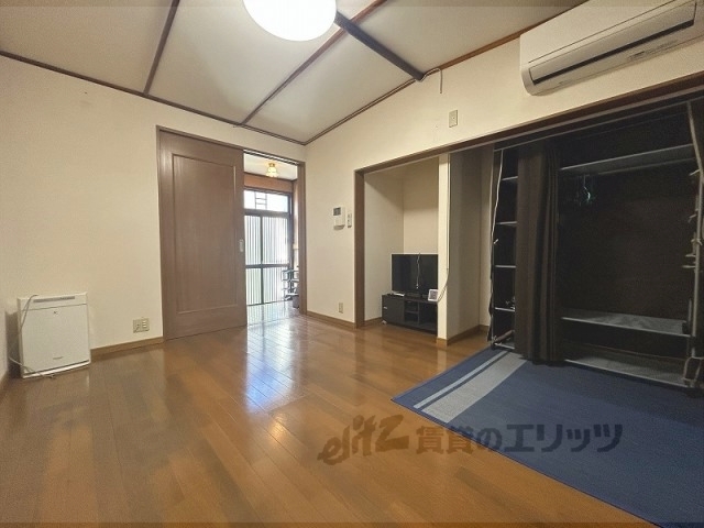 居室・リビング　リビング