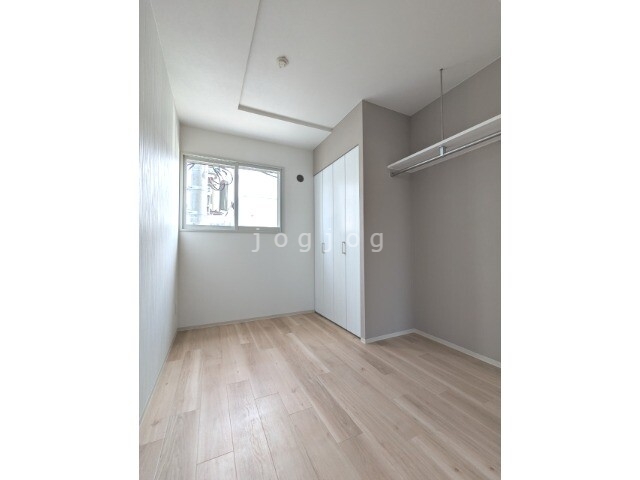 その他部屋・スペース　洋室は４帖、４．４帖と一人暮らしには十分な広さです。