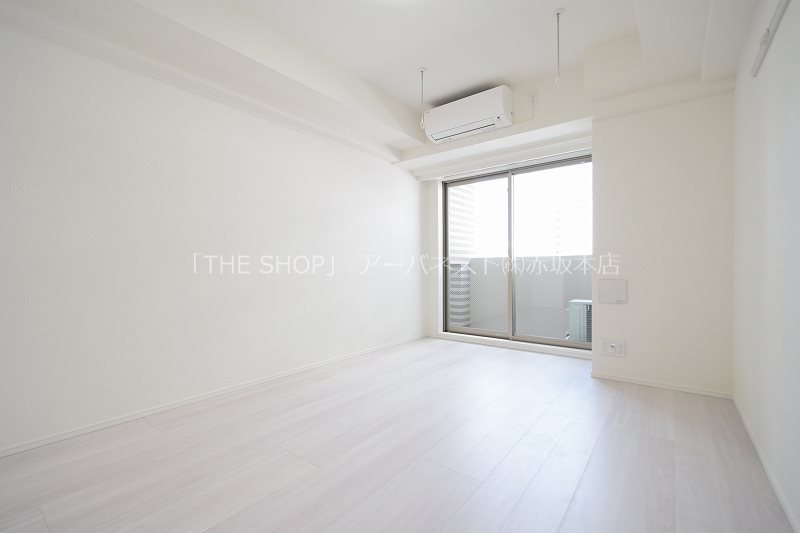 居室・リビング　洋室8.4畳