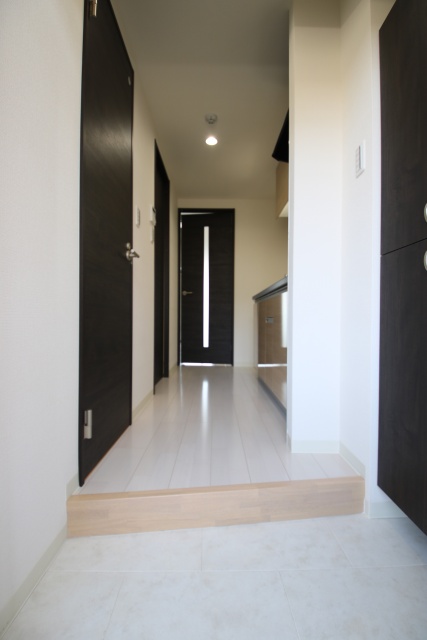 玄関　※別室の参考写真の為、現況優先です。