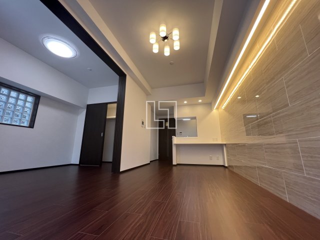 居室・リビング　プレジオ難波　リビング・ダイニングスペース