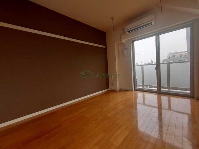 居室・リビング　別部屋の参考写真になります。