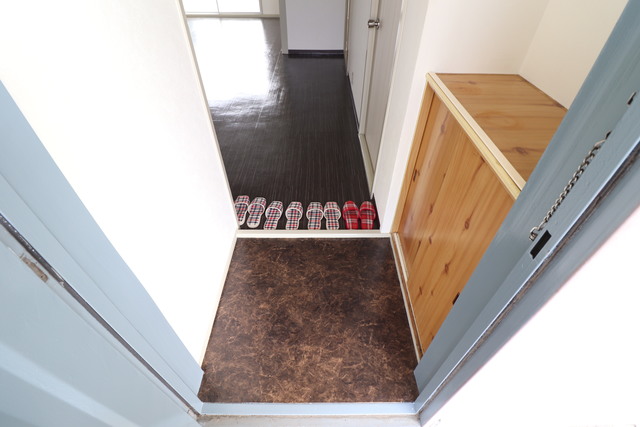 玄関　下駄箱付き　玄関