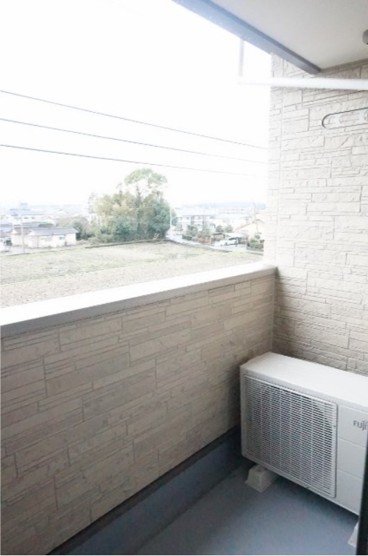 バルコニー　図面と現状に相違がある場合には現状を優先