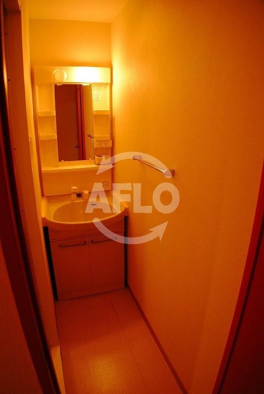 洗面設備　ルネシアガーデン　脱衣所