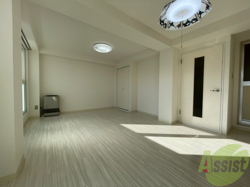 居室・リビング　広くてキレイなお部屋が広がっていて、充実した生活が送れそう。