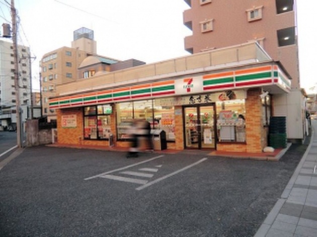 コンビニ　コンビニ（コンビニ）まで100m