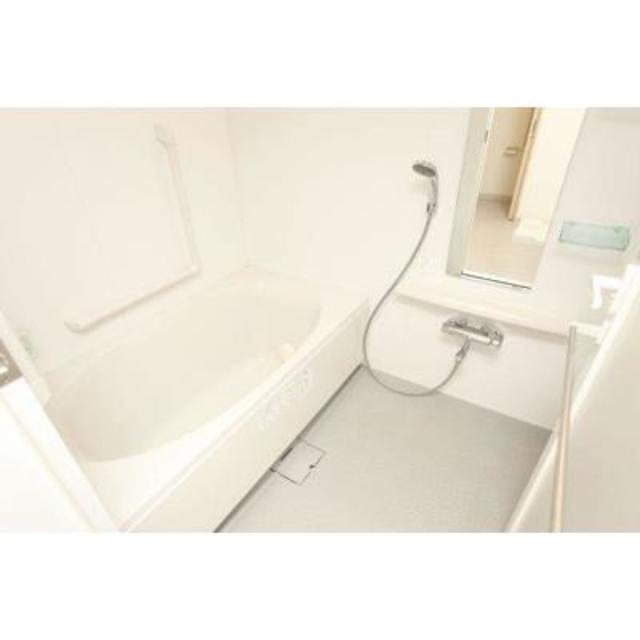 バス・シャワールーム　※写真は同タイプ住戸です。