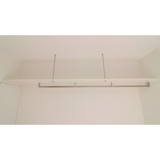 収納　天吊り収納