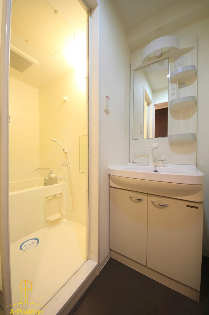 洗面設備　クレアート大手前グランアクシア