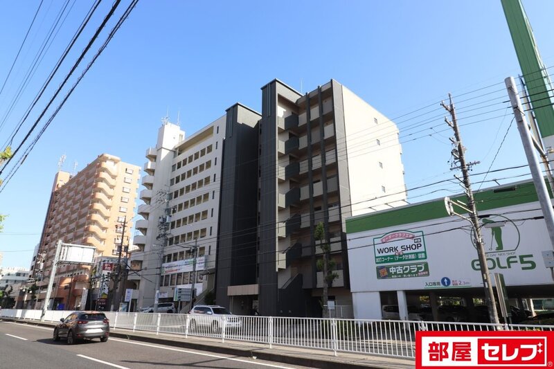 建物外観　カッコイイ外観ですよね。