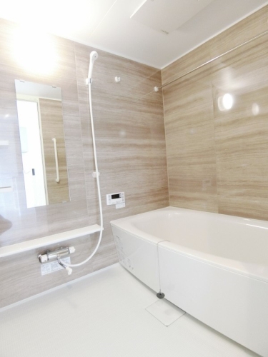 バス・シャワールーム　同タイプ・別部屋、現況優先