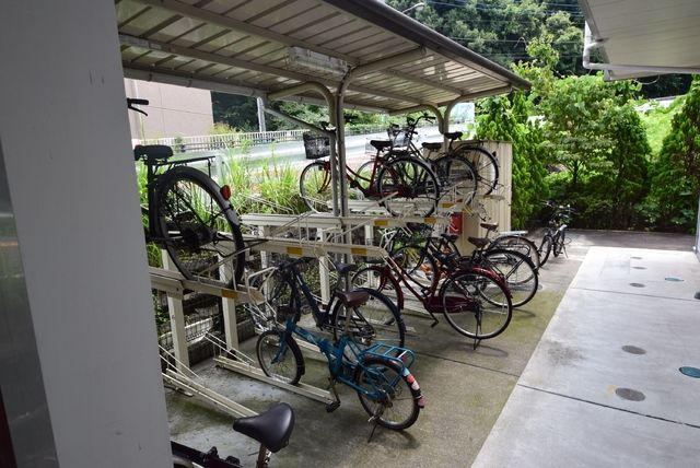 その他共有部分　★屋根付き駐輪場★