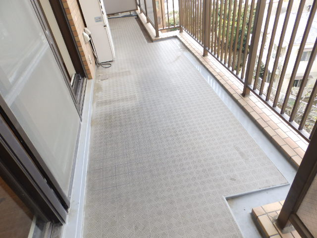 バルコニー　南向き