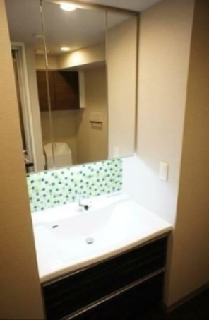 洗面設備　※同仕様写真含む