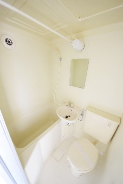 バス・シャワールーム　～１日の疲れを流しましょう～