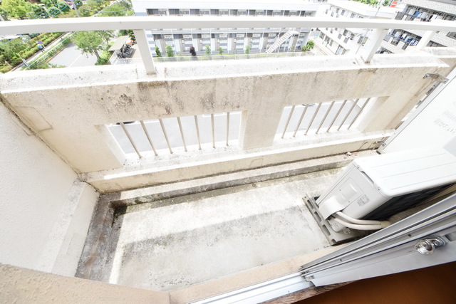 バルコニー　～今日は朝からお洗濯～