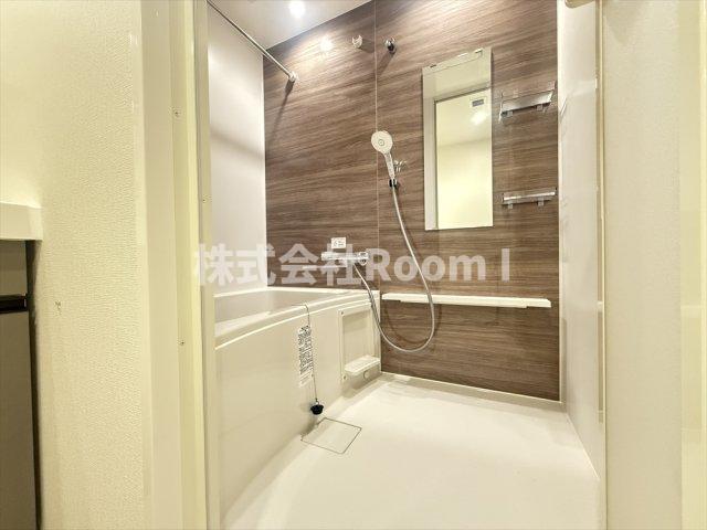 バス・シャワールーム　落ち着いた空間のお風呂です