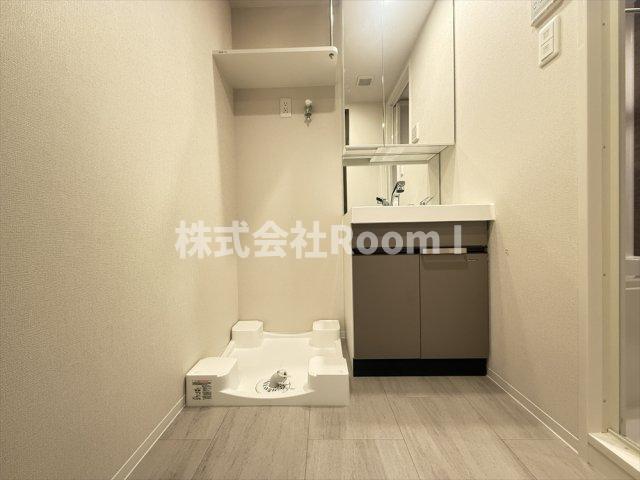 洗面設備　スペースが確保できる洗面所です