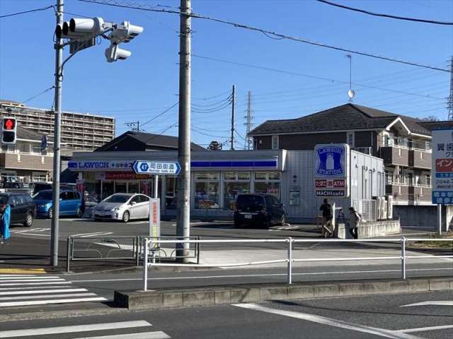 コンビニ　ローソン×スリーエフ（コンビニ）まで483m