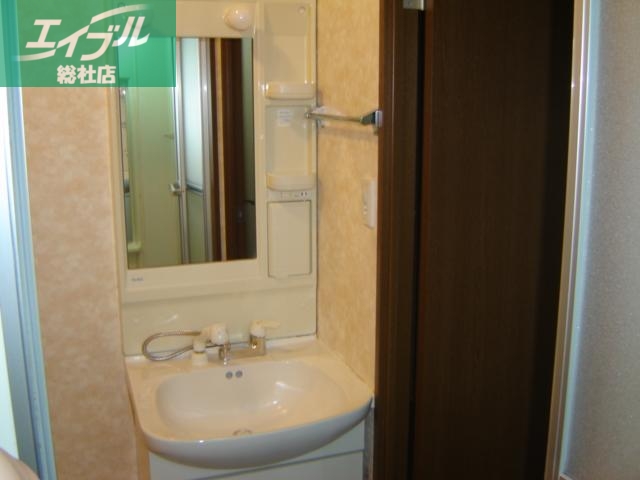 洗面設備　洗髪洗面化粧台