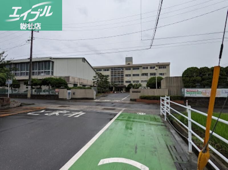 小学校　岡山市立中山小学校（小学校）まで1196m
