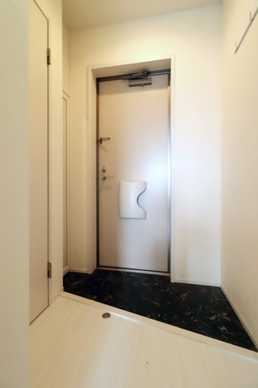 玄関　図面と現状に相違がある場合には現状を優先