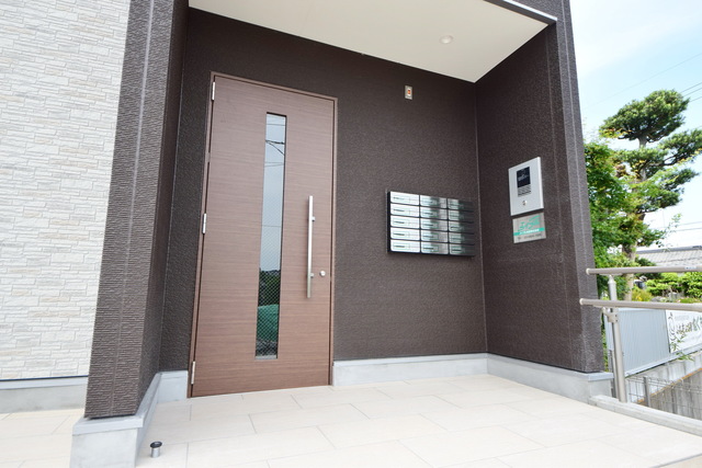 エントランス　～行ってきまーすっ～