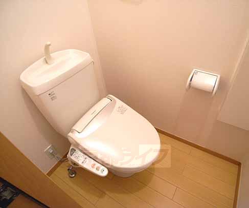 トイレ　ウォシュレット付きトイレ。