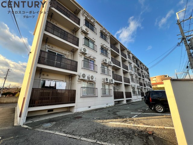 建物外観　敷地内に駐車場あります！