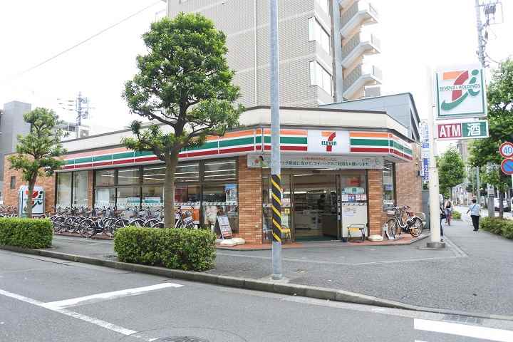 コンビニ　セブンイレブン（コンビニ）まで939m