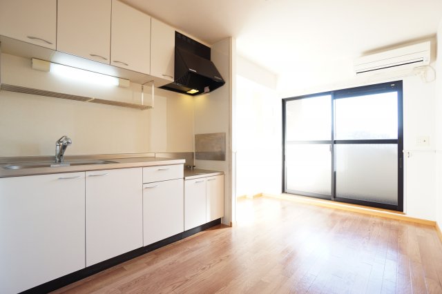 居室・リビング　※同物件・同タイプの写真です。