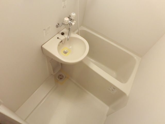 バス・シャワールーム　バスルーム