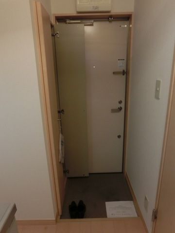 玄関　シューズボックス完備