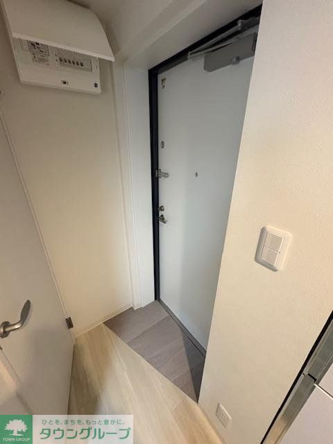 玄関　内見の予約先はタウンハウジング新中野店になります★★