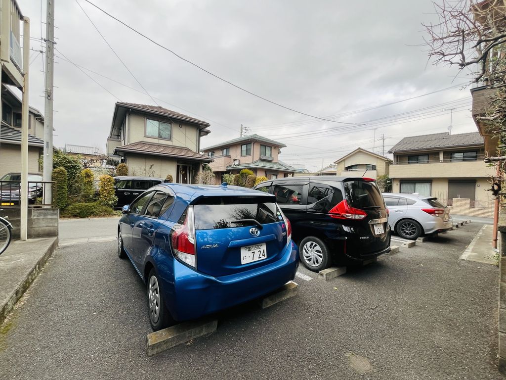 駐車場　駐車場