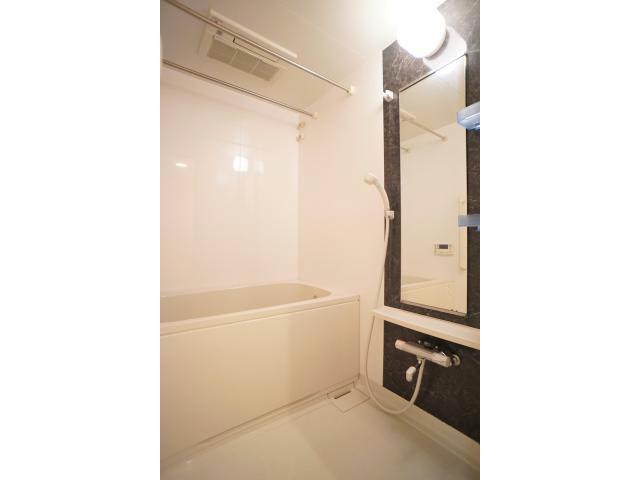 バス・シャワールーム　追い焚き機能あり